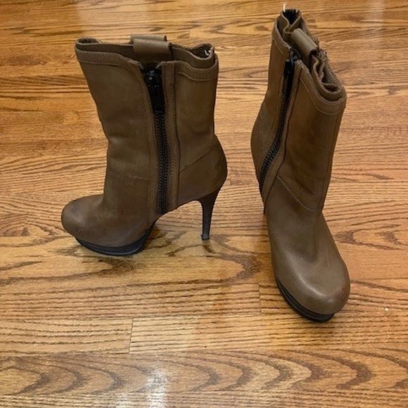 Calvin Klein Ginette Platform Boots - Picture 3 of 4